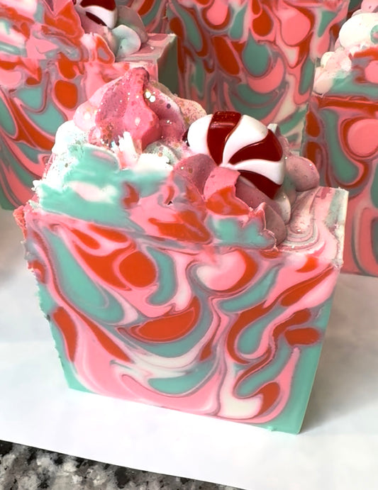 Mint-To-Be (Crushed Candy Cane) ( pre-orders ships 11-21 )